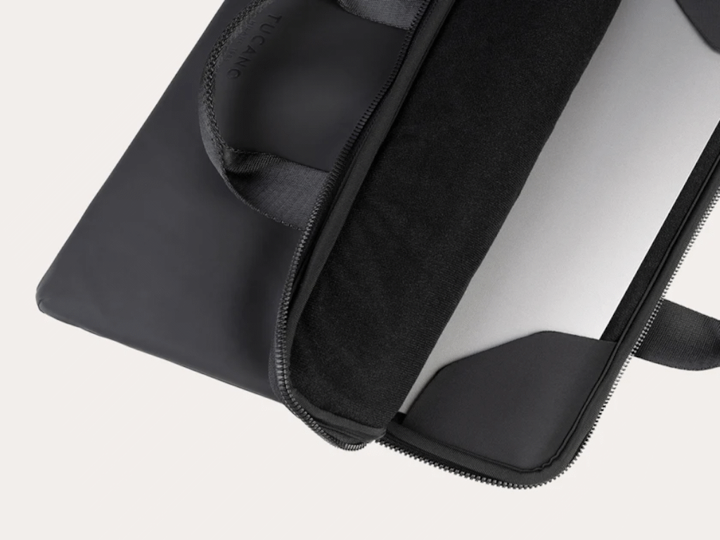 Tucano Torba  GOMMO SUPERSLIM BAG 15.6"/crna
